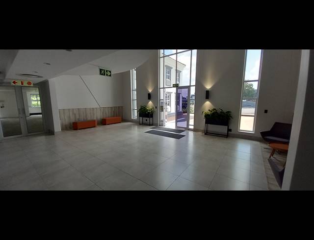 561M² OFFICE TO LET IN BRYANSTON